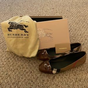 Authentic Burberry Avon Check Ballet Flats with box and dust bag